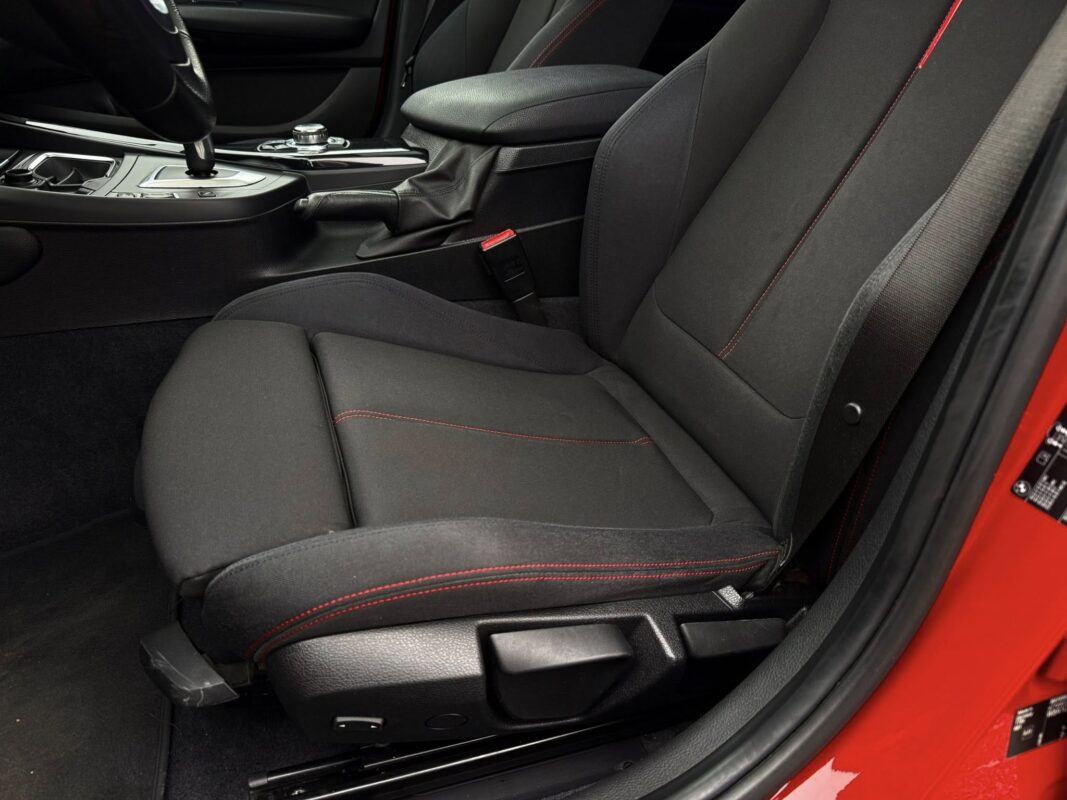 BMW Seria 1 118d DPF Aut. Edition Sport